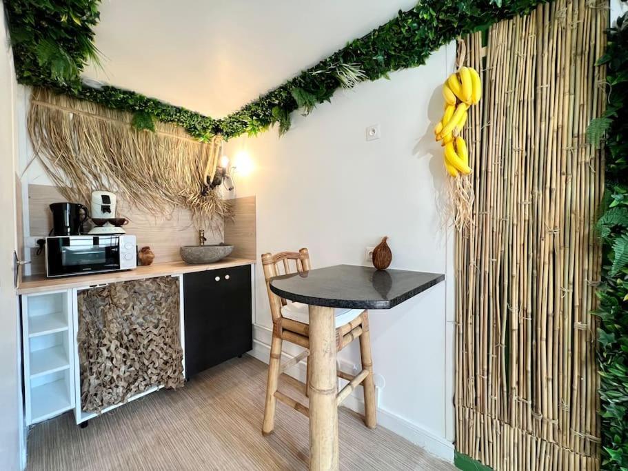 Nuit Dans La Jungle - Love Room Souppes-sur-Loing エクステリア 写真